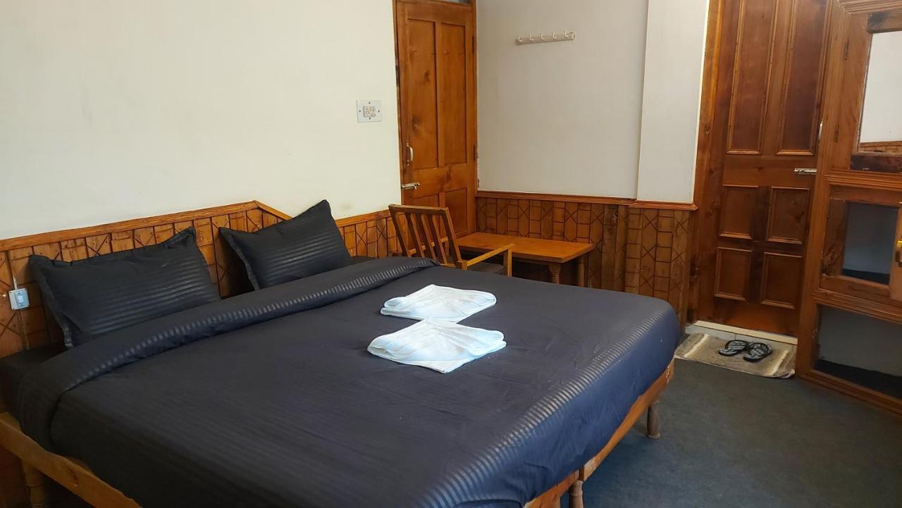 Mars Monkey Hostels Manāli Exterior foto