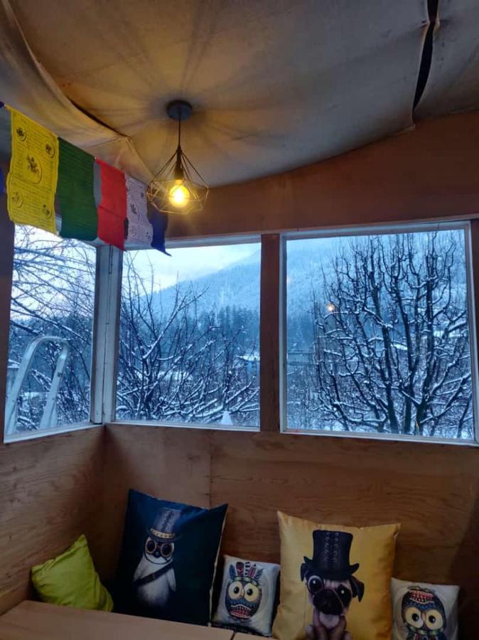 Mars Monkey Hostels Manāli Exterior foto